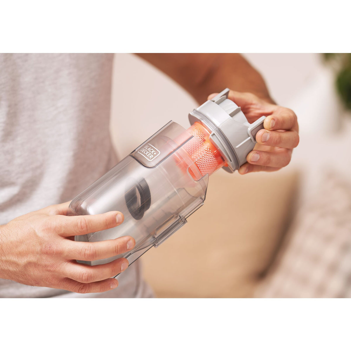 Black+Decker BHFEA18D1-QW 18V 2.0Ah 2-in-1 Stick Vacuum with Removable Battery (18V 2.0Ah Battery and Charger Included)