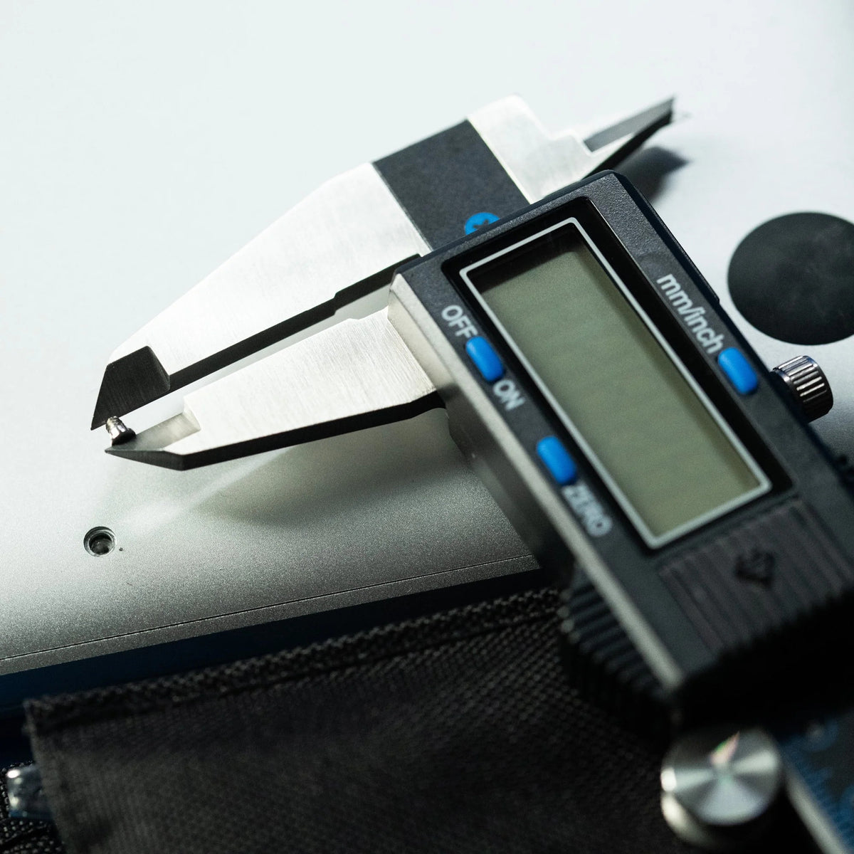 Ifixit digital caliper measuring device (black)